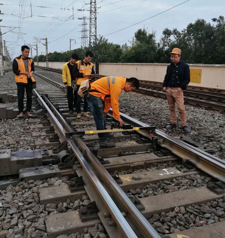 digital ruler for railway track measurements and switches digital ruler for railway track measurements and switches